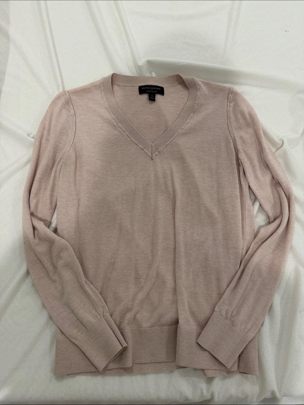 Banana Republic Pale Pink V-Neck Sweater